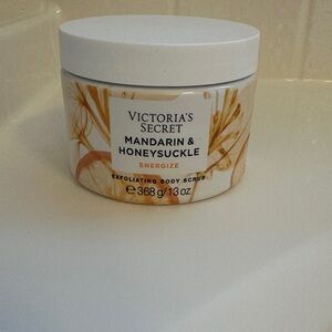 Victoria's Secret Energize Exfoliating Body Scrub